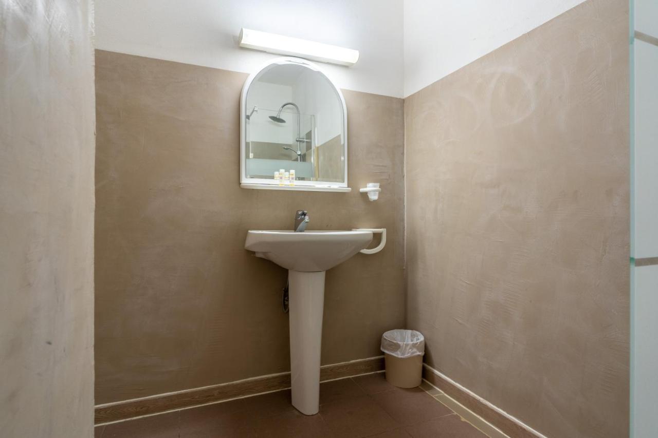 Hotel Hibiscus Propriano  Kültér fotó