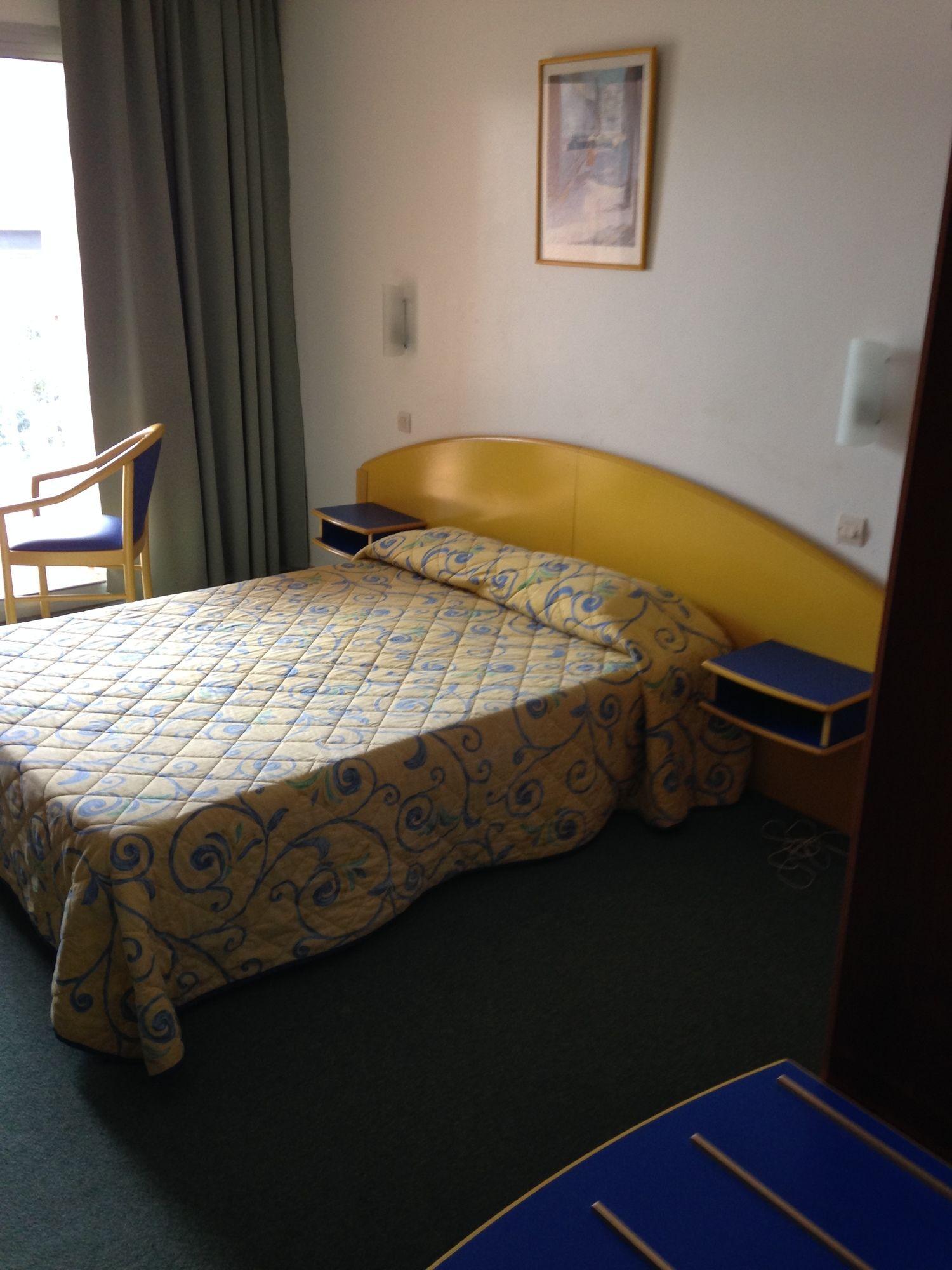 Hotel Hibiscus Propriano  Kültér fotó