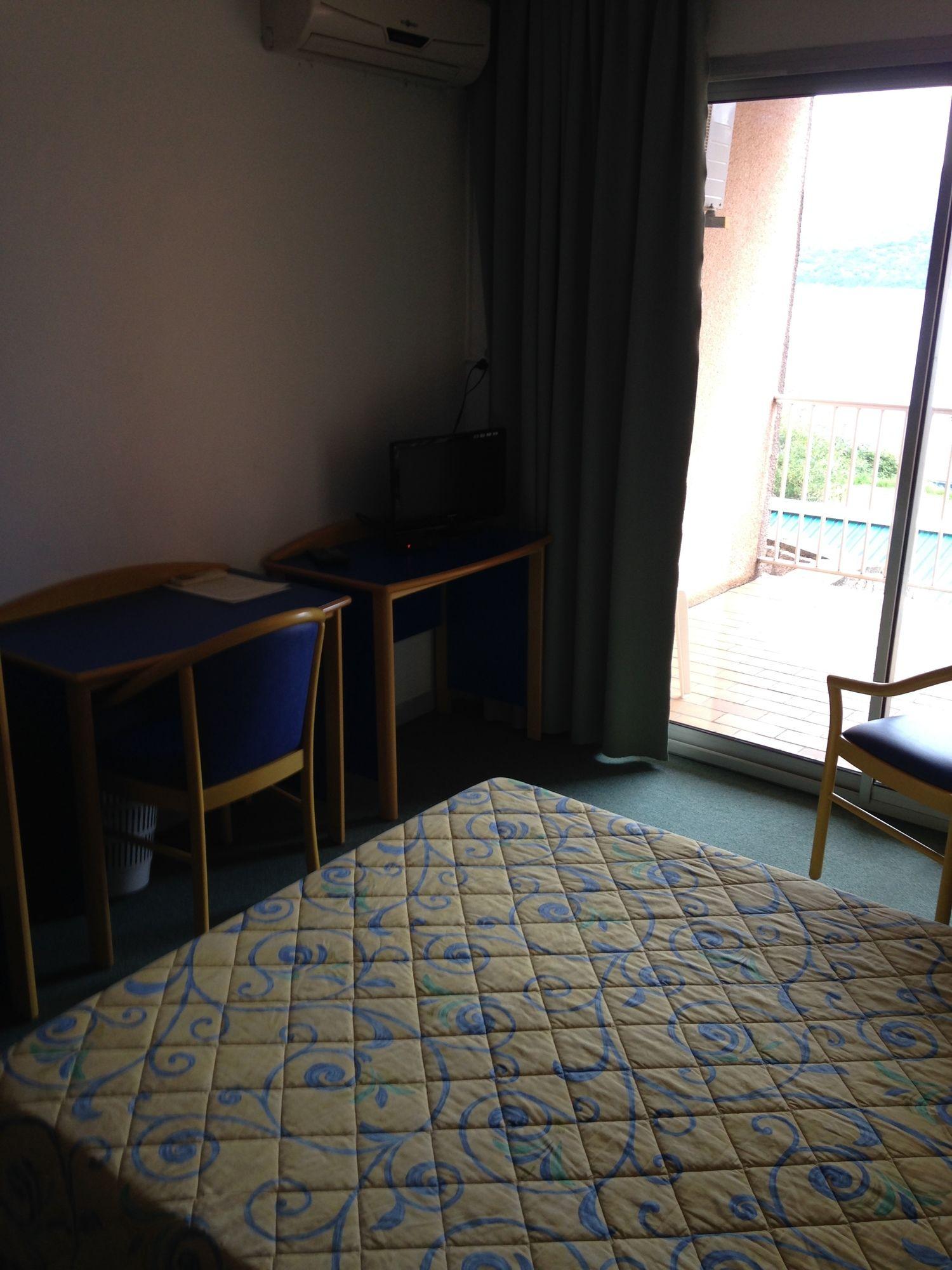 Hotel Hibiscus Propriano  Kültér fotó